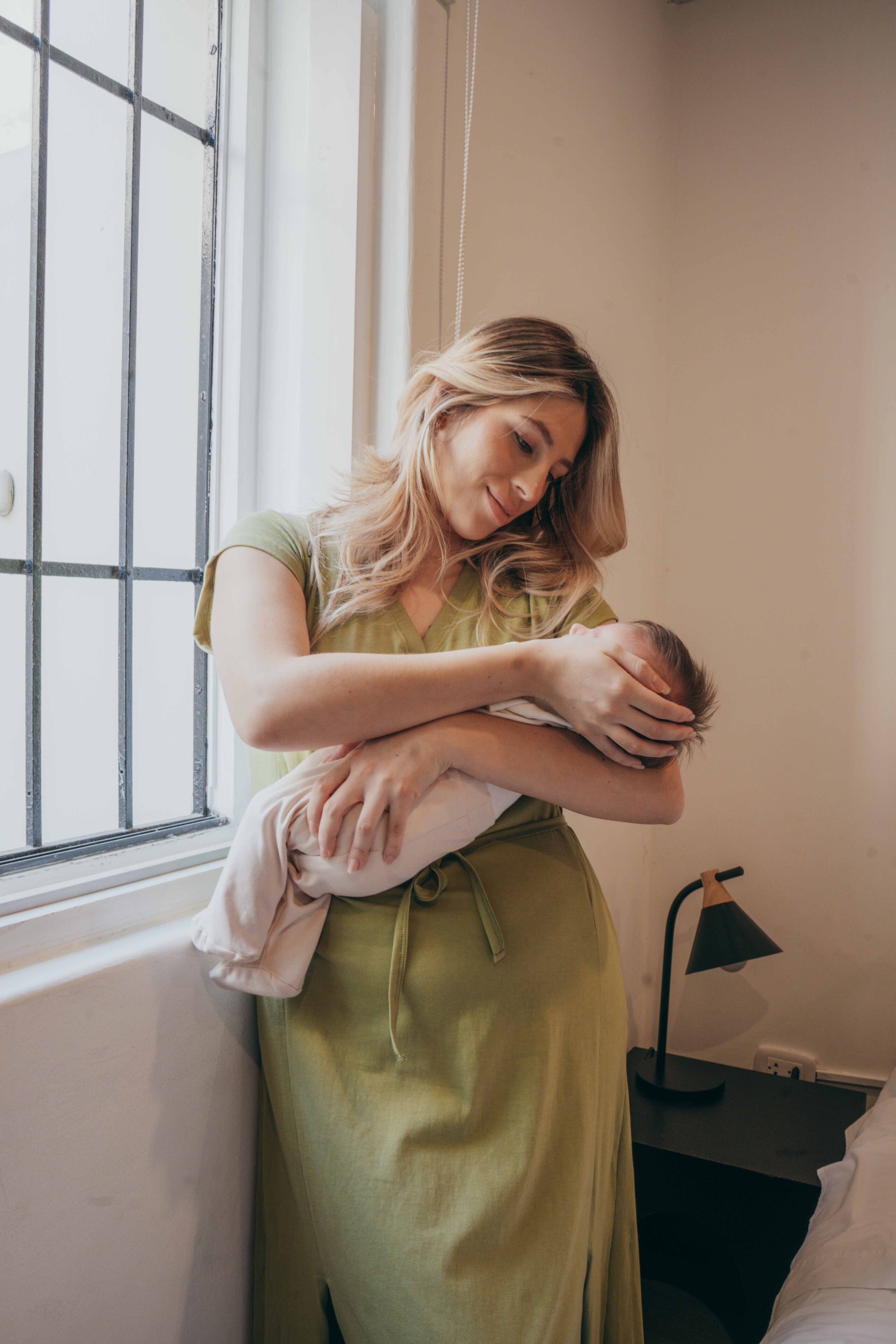 Vestido de Maternidad y Lactancia | Verde Oliva - Imagen 4